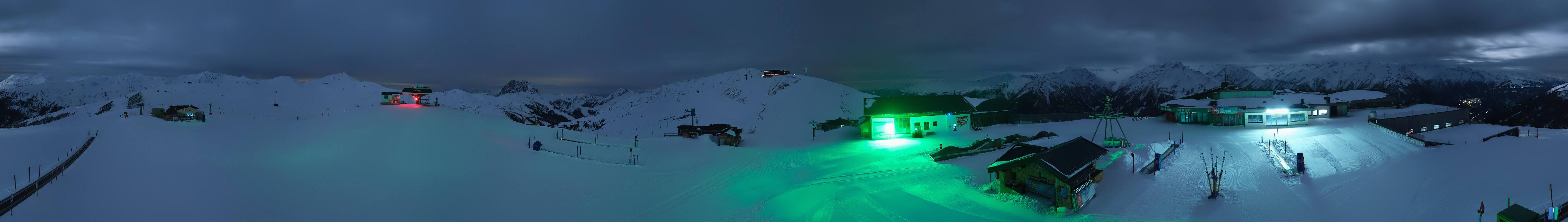 Archived image Webcam Wildkogel-Arena: Wildkogel gondola
