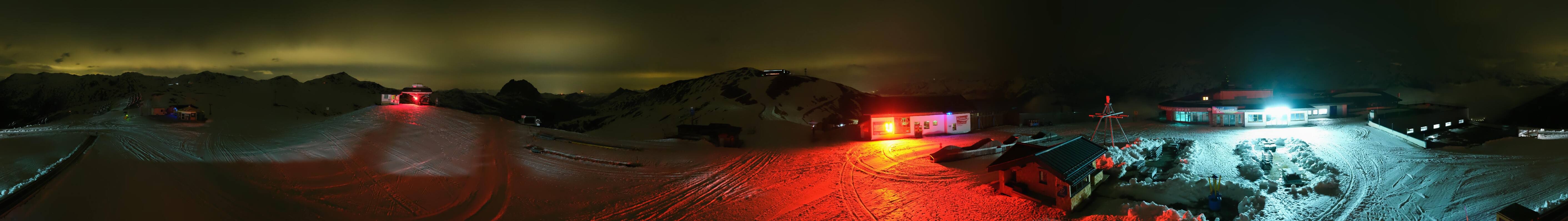 Archived image Webcam Wildkogel-Arena: Wildkogel gondola