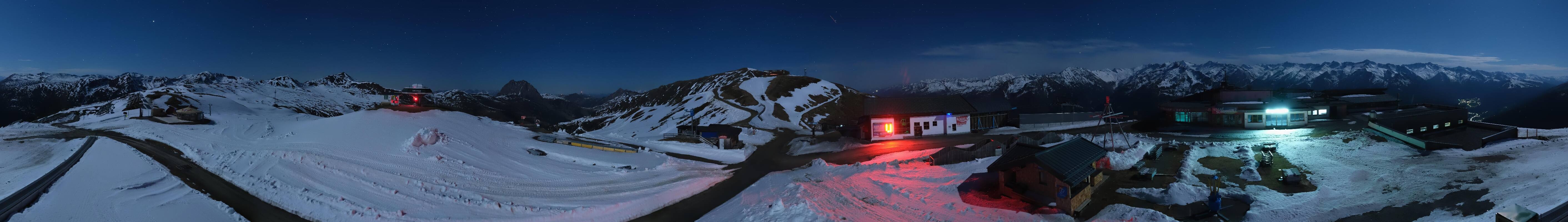 Archived image Webcam Wildkogel-Arena: Wildkogel gondola