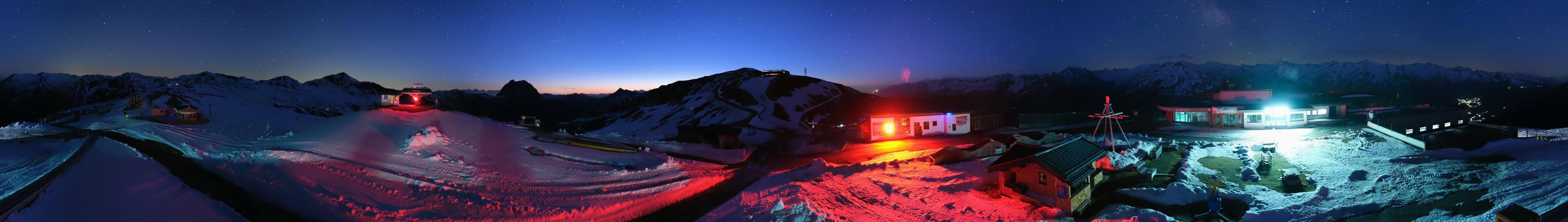 Archived image Webcam Wildkogel-Arena: Wildkogel gondola