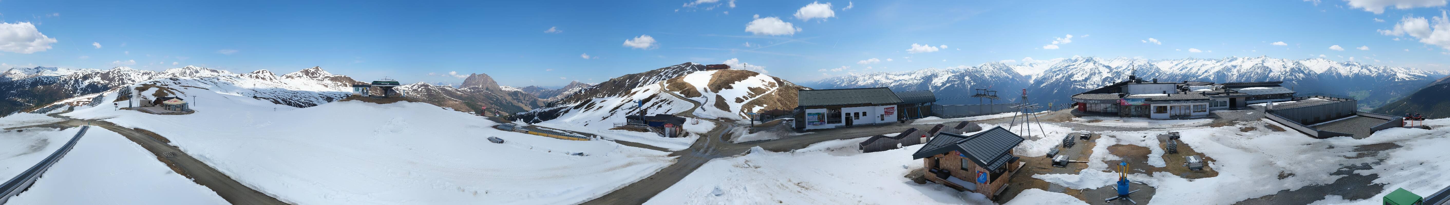 Archived image Webcam Wildkogel-Arena: Wildkogel gondola