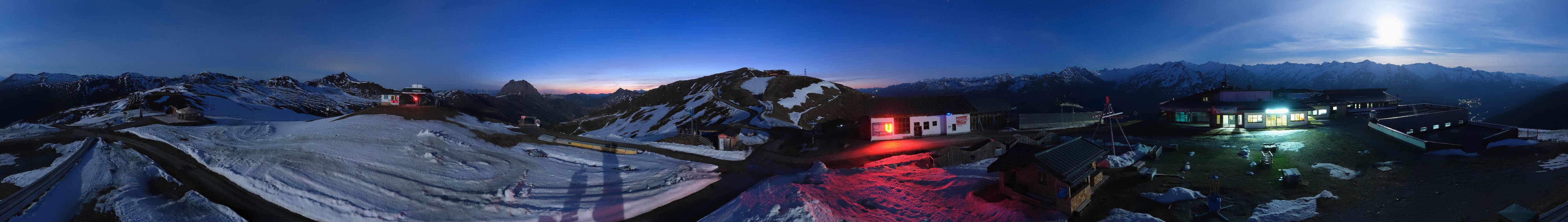 Archived image Webcam Wildkogel-Arena: Wildkogel gondola
