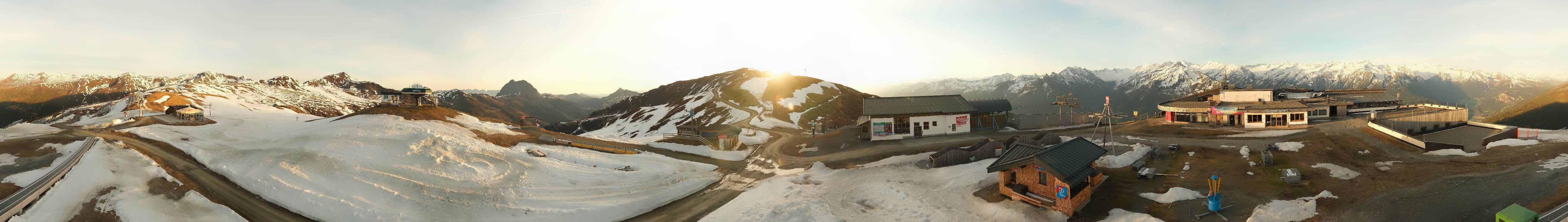 Archived image Webcam Wildkogel-Arena: Wildkogel gondola