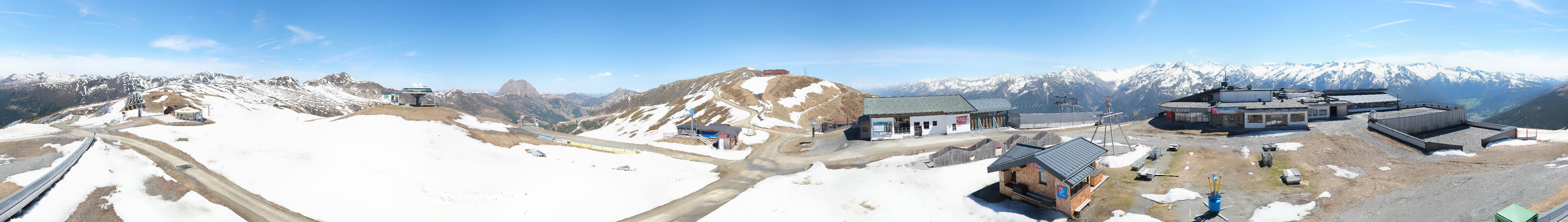 Archived image Webcam Wildkogel-Arena: Wildkogel gondola