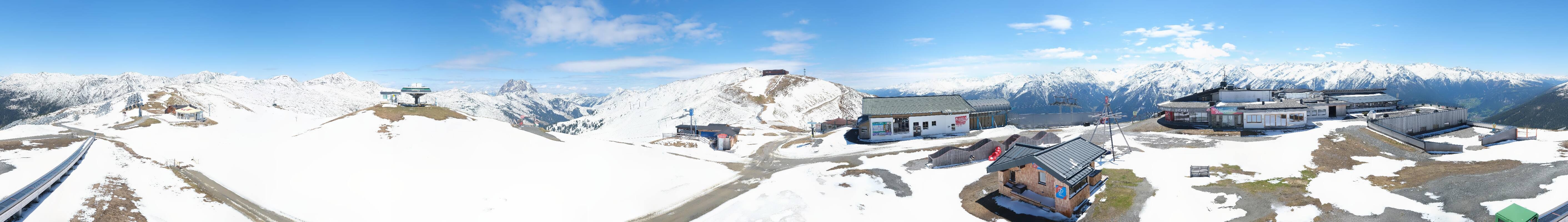 Archived image Webcam Wildkogel-Arena: Wildkogel gondola