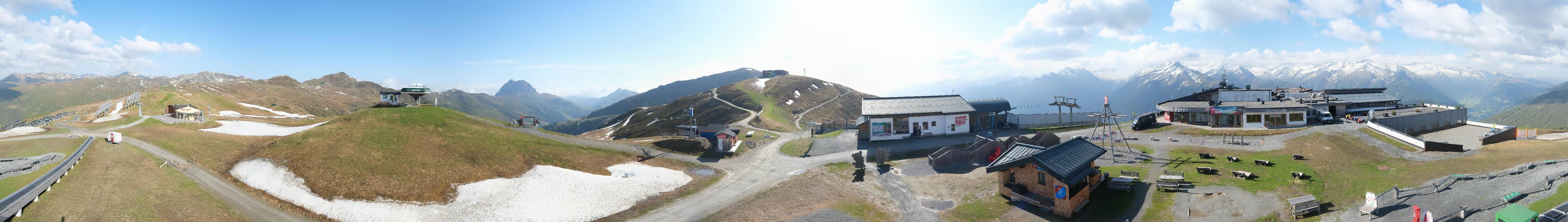 Archived image Webcam Wildkogel-Arena: Wildkogel gondola