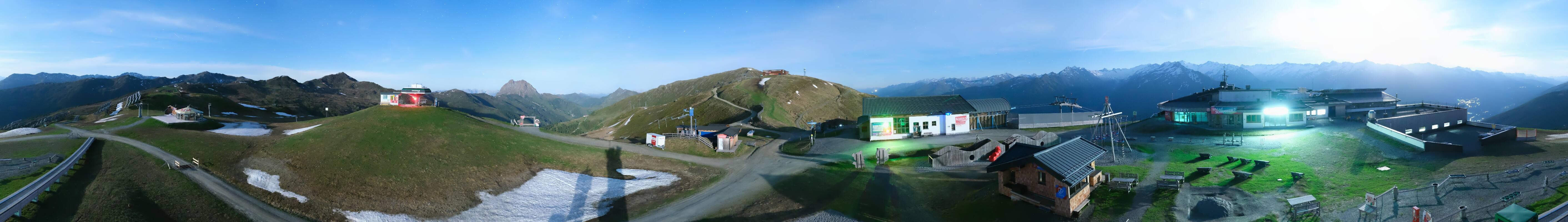 Archived image Webcam Wildkogel-Arena: Wildkogel gondola