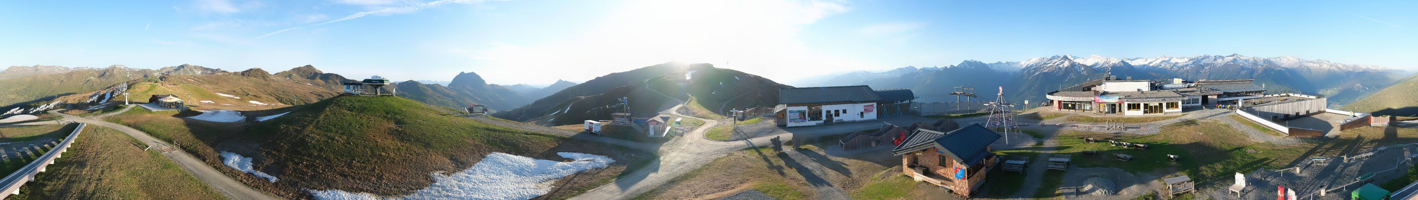 Archived image Webcam Wildkogel-Arena: Wildkogel gondola
