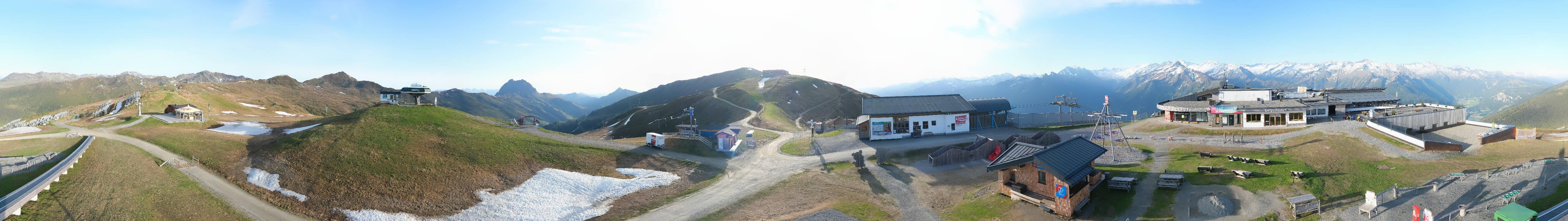 Archived image Webcam Wildkogel-Arena: Wildkogel gondola