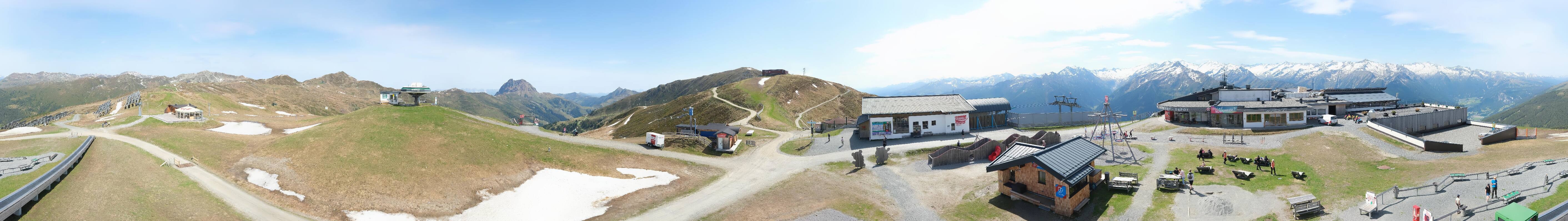 Archived image Webcam Wildkogel-Arena: Wildkogel gondola
