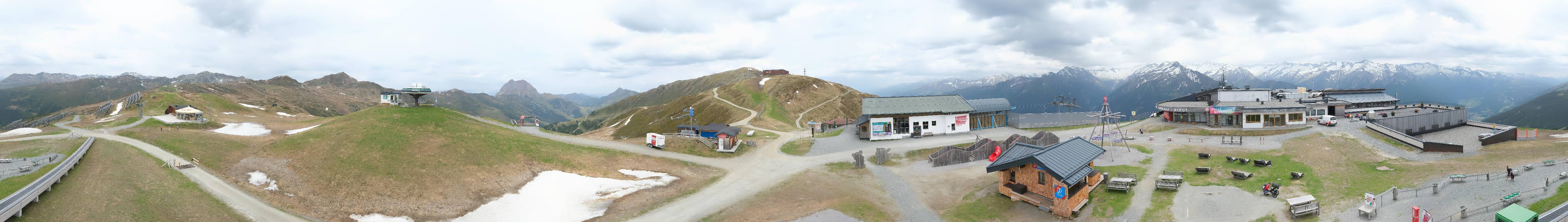 Archived image Webcam Wildkogel-Arena: Wildkogel gondola