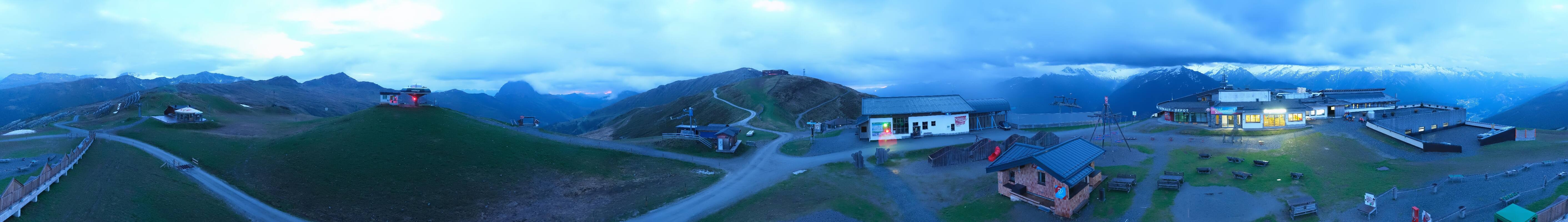 Archiv Foto Webcam Wildkogel-Arena: Ausblick Wildkogelbahn Bergstation