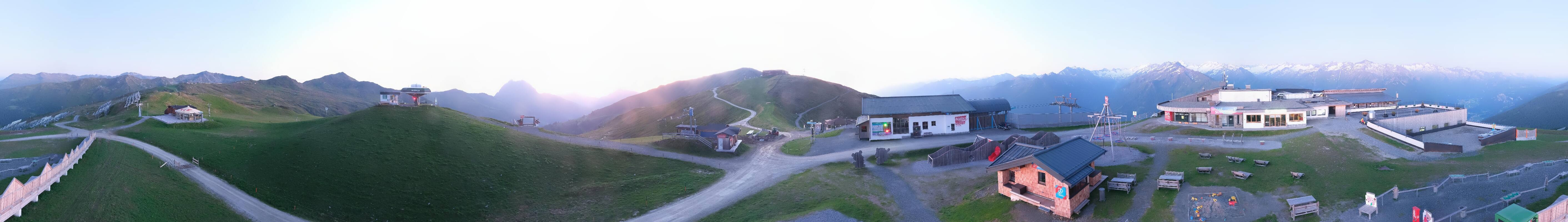 Archiv Foto Webcam Wildkogel-Arena: Ausblick Wildkogelbahn Bergstation