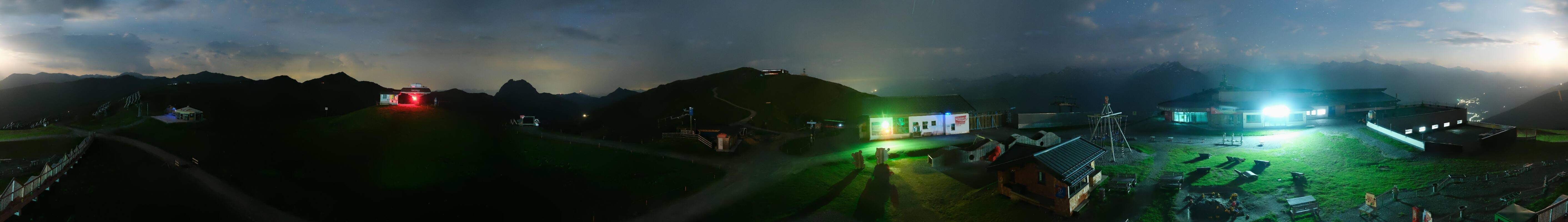 Archiv Foto Webcam Wildkogel-Arena: Ausblick Wildkogelbahn Bergstation