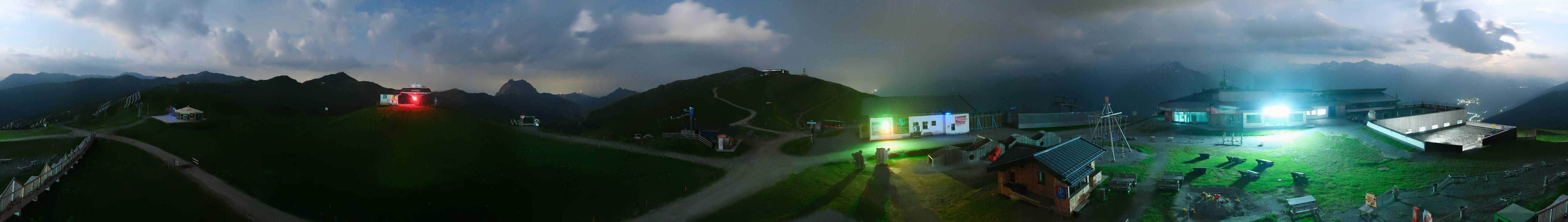 Archived image Webcam Wildkogel-Arena: Wildkogel gondola