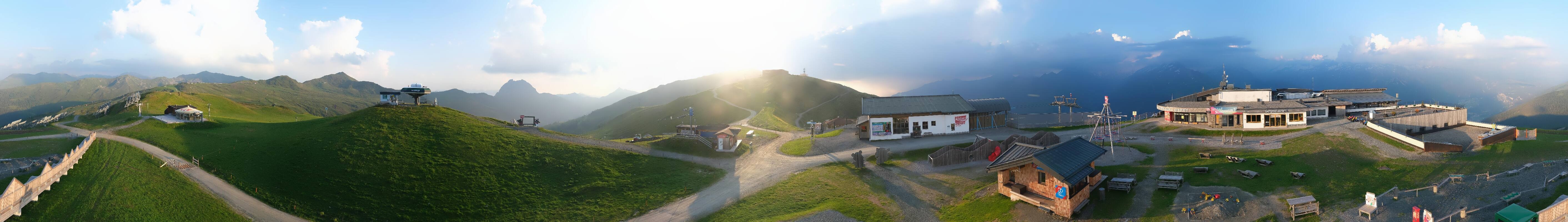 Archived image Webcam Wildkogel-Arena: Wildkogel gondola