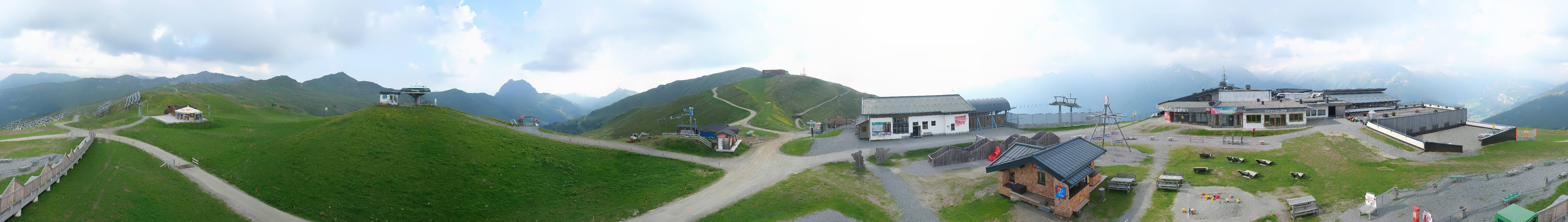 Archived image Webcam Wildkogel-Arena: Wildkogel gondola