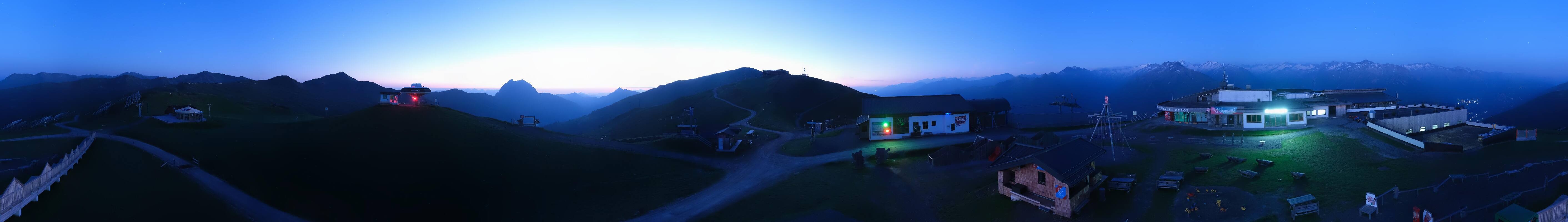 Archived image Webcam Wildkogel-Arena: Wildkogel gondola