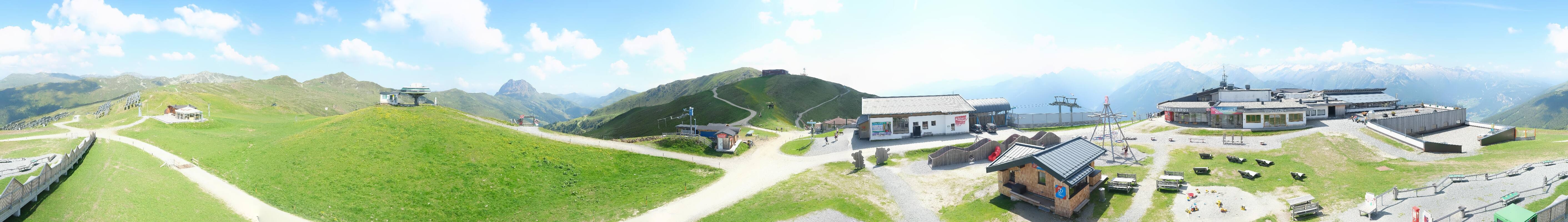 Archived image Webcam Wildkogel-Arena: Wildkogel gondola