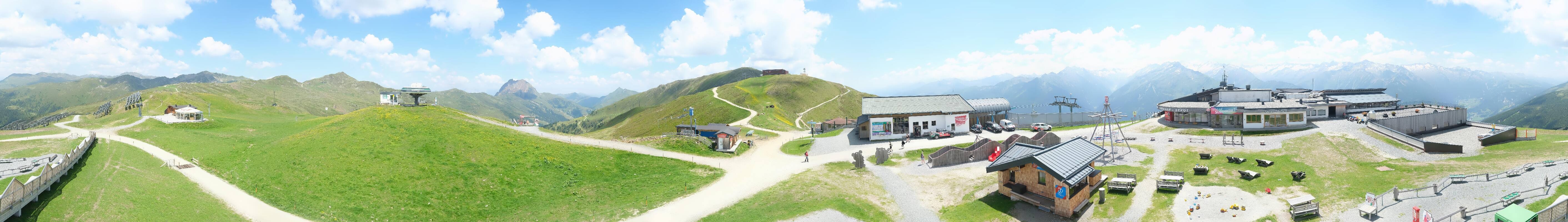Archived image Webcam Wildkogel-Arena: Wildkogel gondola