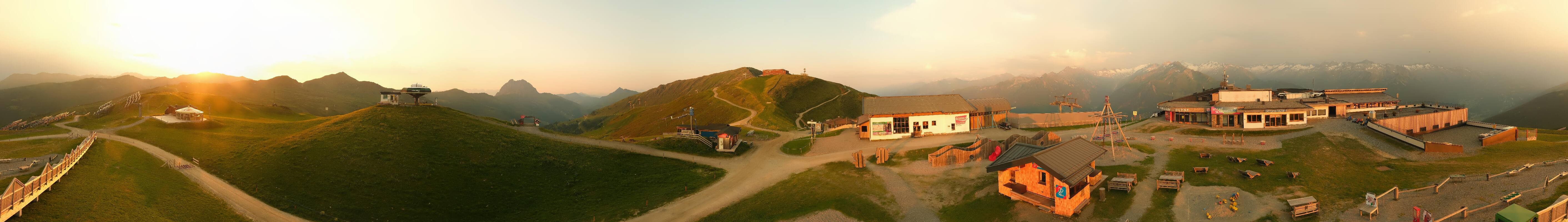 Archiv Foto Webcam Wildkogel-Arena: Ausblick Wildkogelbahn Bergstation
