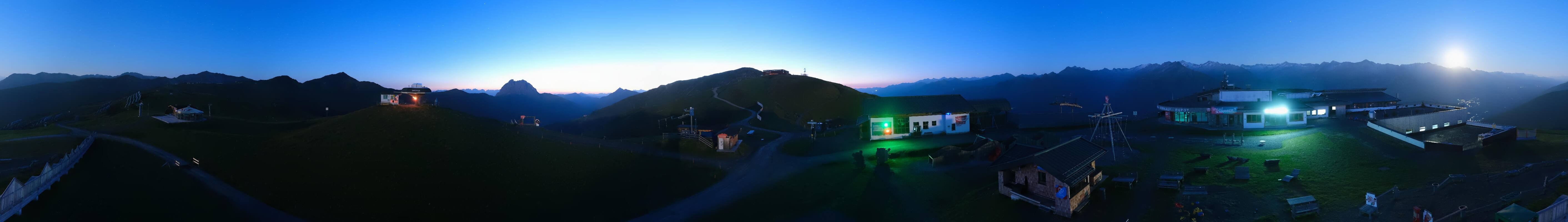 Archived image Webcam Wildkogel-Arena: Wildkogel gondola
