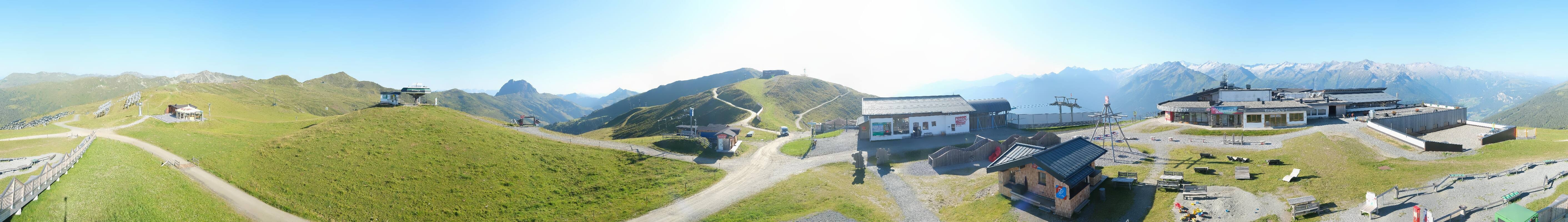Archived image Webcam Wildkogel-Arena: Wildkogel gondola