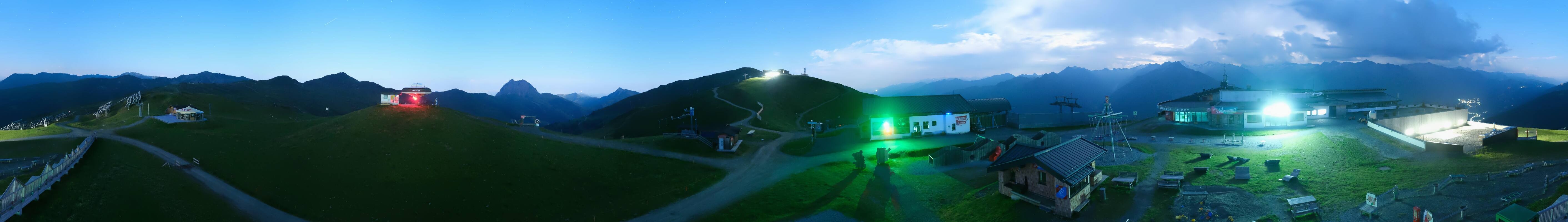 Archiv Foto Webcam Wildkogel-Arena: Ausblick Wildkogelbahn Bergstation