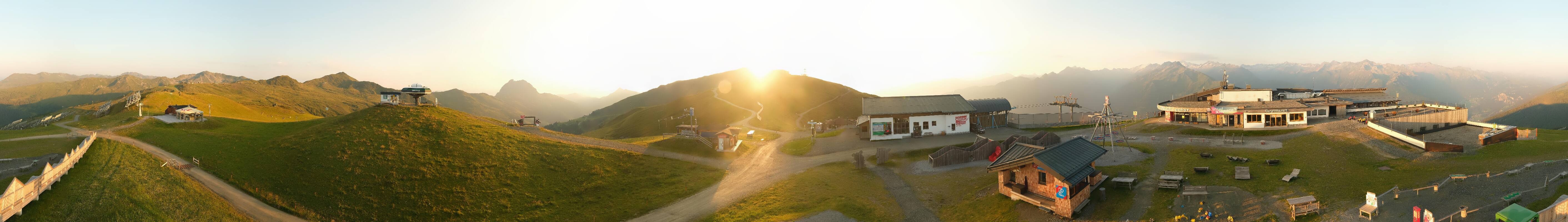 Archiv Foto Webcam Wildkogel-Arena: Ausblick Wildkogelbahn Bergstation