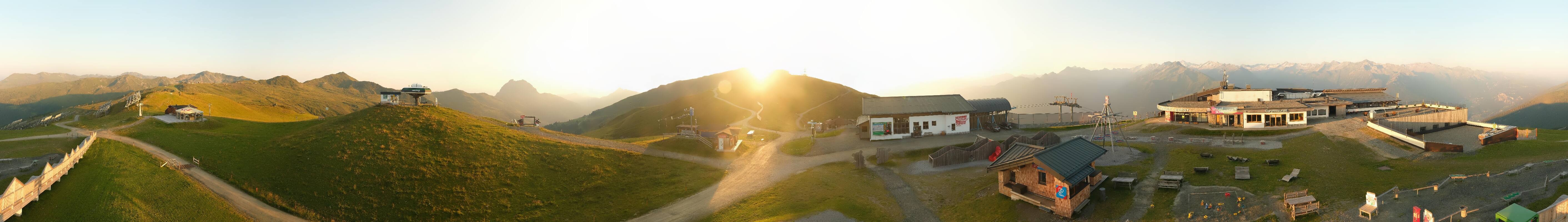 Archiv Foto Webcam Wildkogel-Arena: Ausblick Wildkogelbahn Bergstation