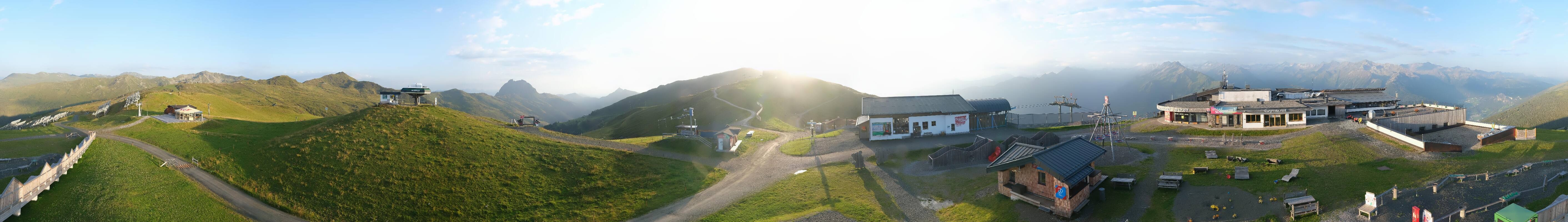 Archived image Webcam Wildkogel-Arena: Wildkogel gondola