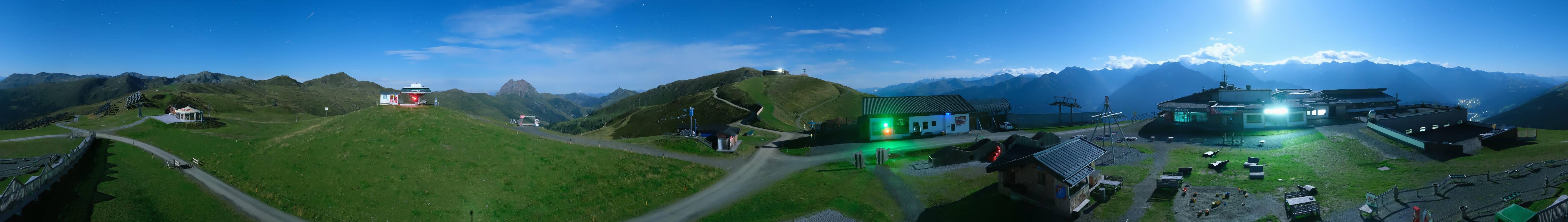 Archived image Webcam Wildkogel-Arena: Wildkogel gondola