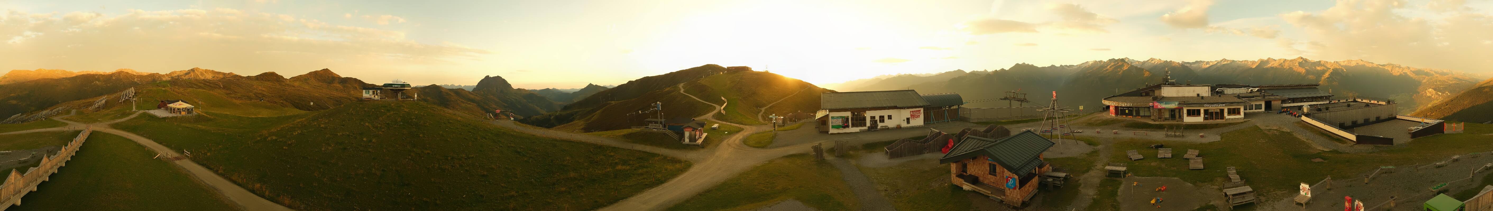 Archiv Foto Webcam Wildkogel-Arena: Ausblick Wildkogelbahn Bergstation