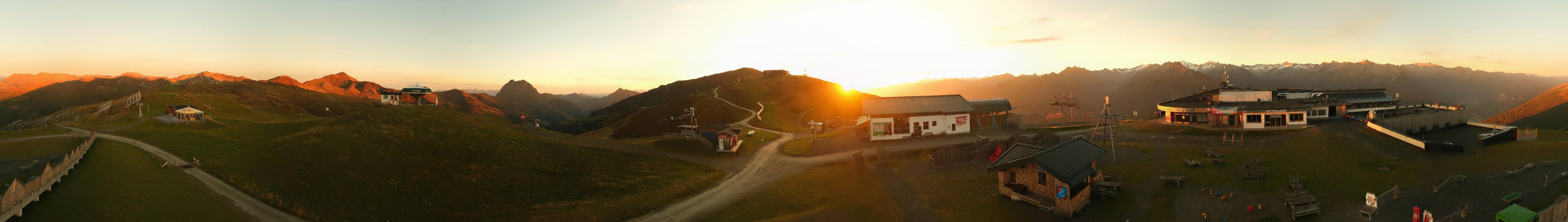 Archiv Foto Webcam Wildkogel-Arena: Ausblick Wildkogelbahn Bergstation