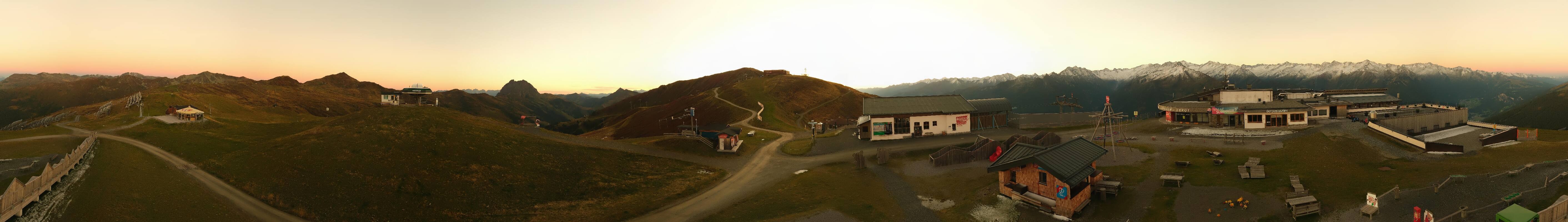 Archived image Webcam Wildkogel-Arena: Wildkogel gondola