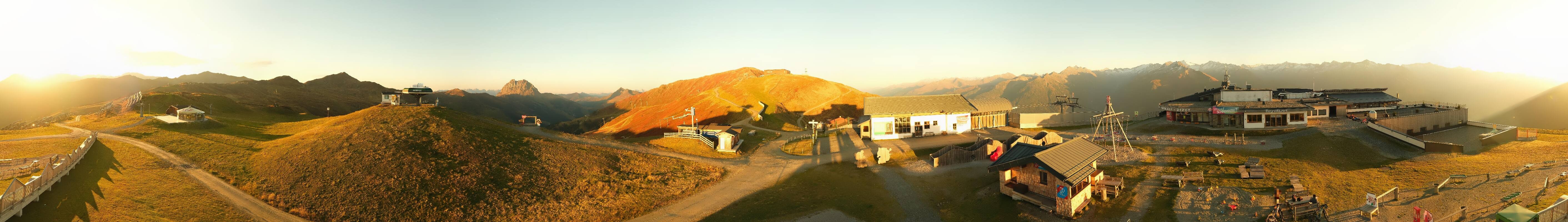 Archiv Foto Webcam Wildkogel-Arena: Ausblick Wildkogelbahn Bergstation