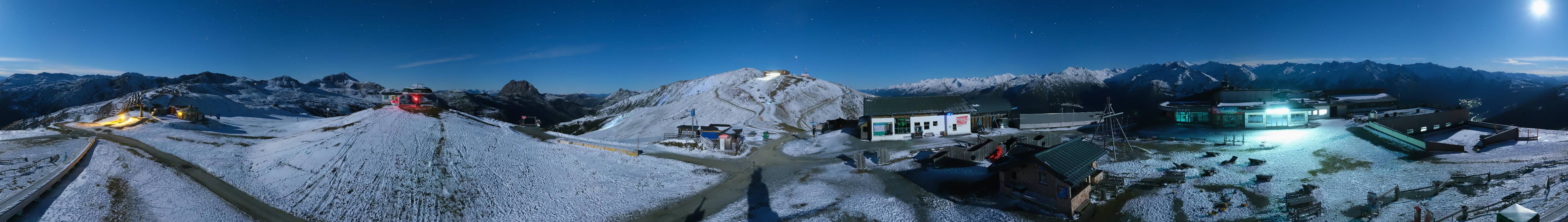 Archived image Webcam Wildkogel-Arena: Wildkogel gondola