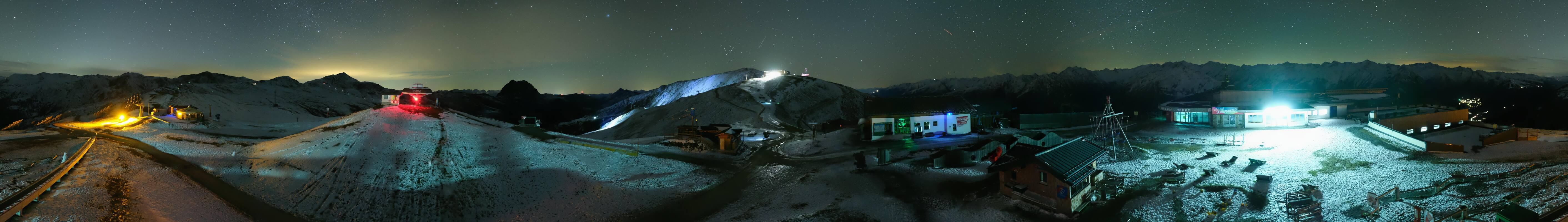 Archived image Webcam Wildkogel-Arena: Wildkogel gondola