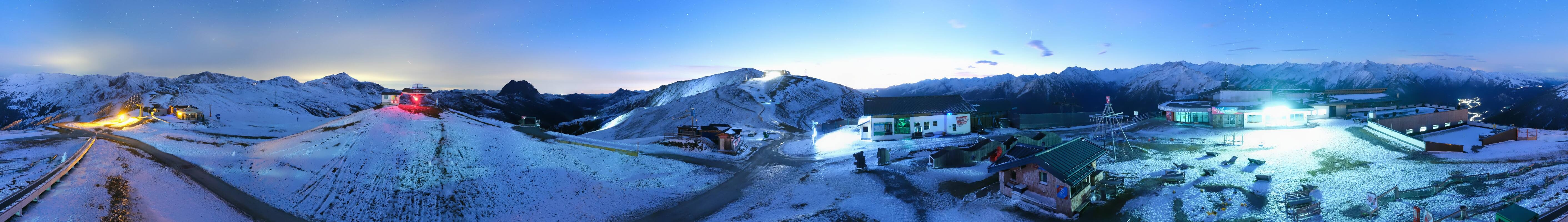 Archived image Webcam Wildkogel-Arena: Wildkogel gondola
