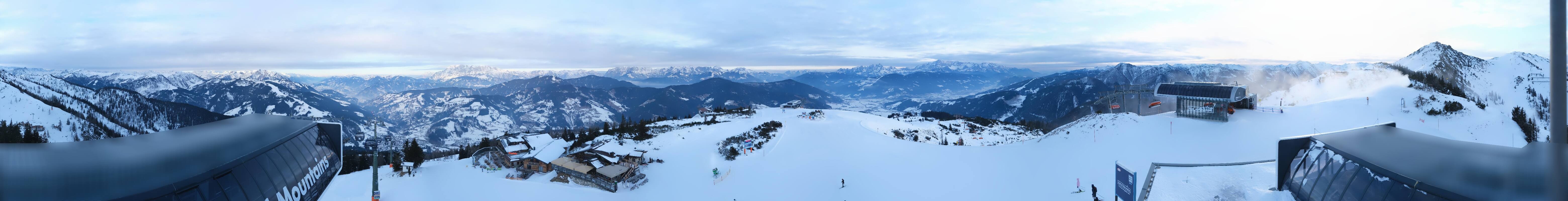 Archiv Foto Webcam Wagrain Grießenkareck - Bergstation Flying Mozart
