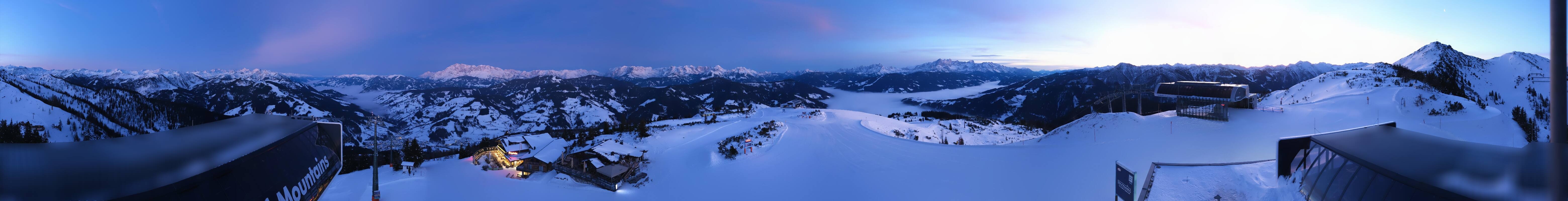 Archiv Foto Webcam Wagrain Grießenkareck - Bergstation Flying Mozart