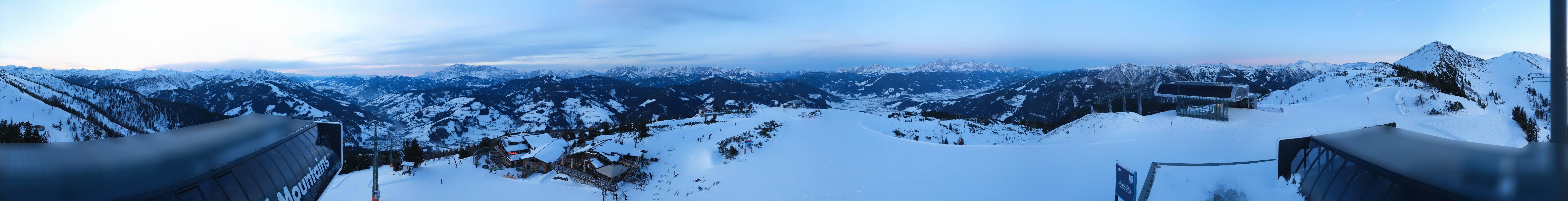 Archiv Foto Webcam Wagrain Grießenkareck - Bergstation Flying Mozart