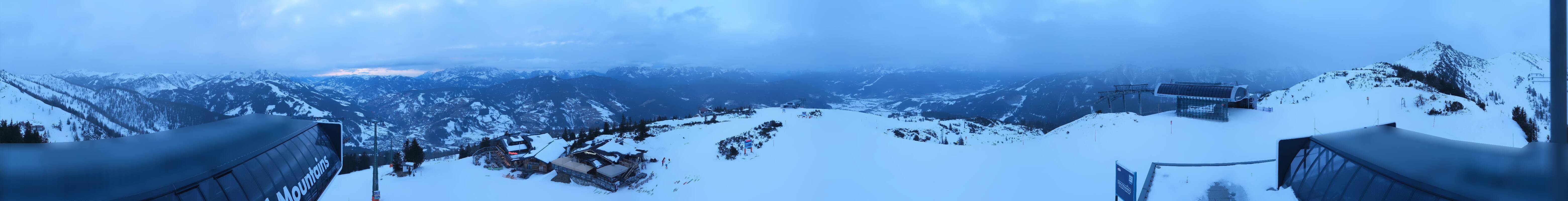 Archiv Foto Webcam Wagrain Grießenkareck - Bergstation Flying Mozart