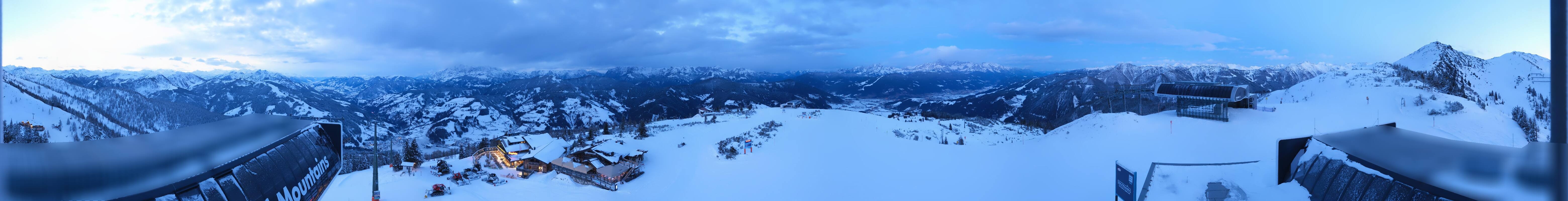 Archiv Foto Webcam Wagrain Grießenkareck - Bergstation Flying Mozart