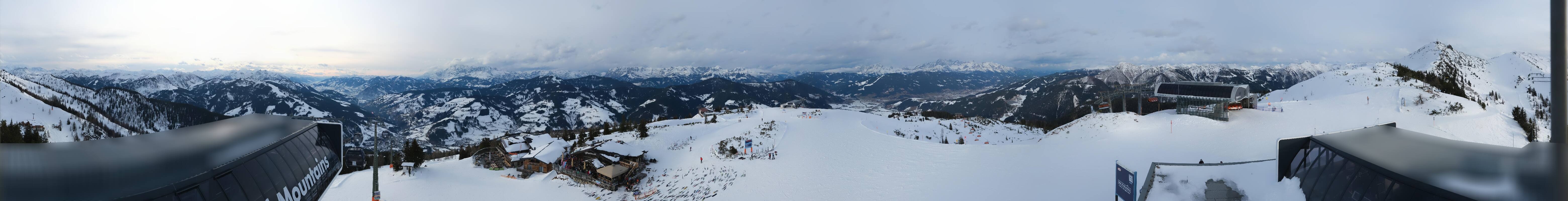 Archiv Foto Webcam Wagrain Grießenkareck - Bergstation Flying Mozart