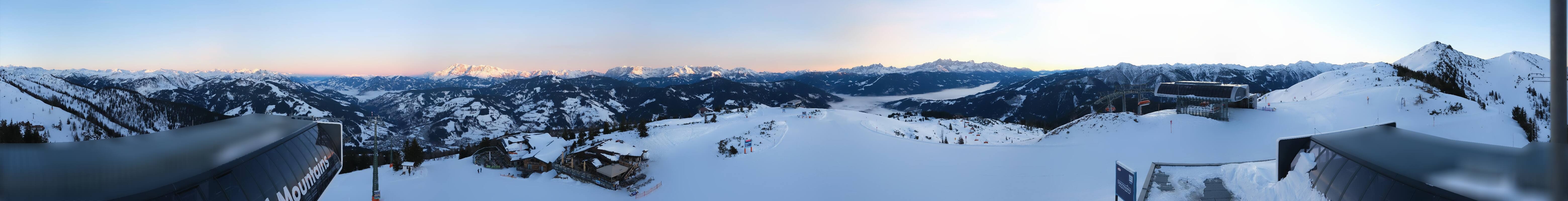 Archiv Foto Webcam Wagrain Grießenkareck - Bergstation Flying Mozart