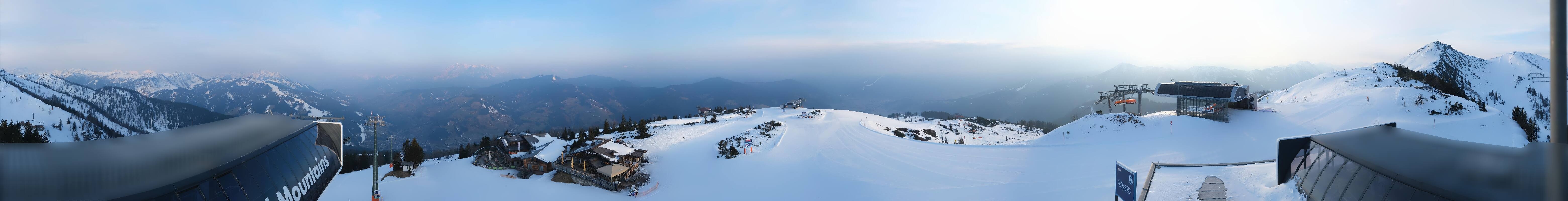Archiv Foto Webcam Wagrain Grießenkareck - Bergstation Flying Mozart