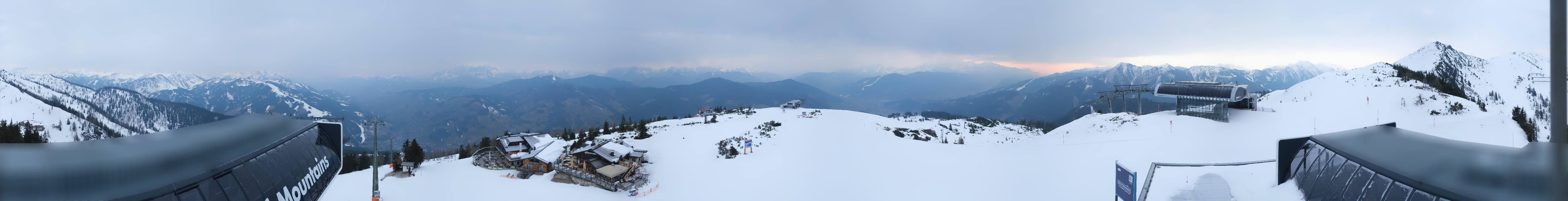 Archiv Foto Webcam Wagrain Grießenkareck - Bergstation Flying Mozart