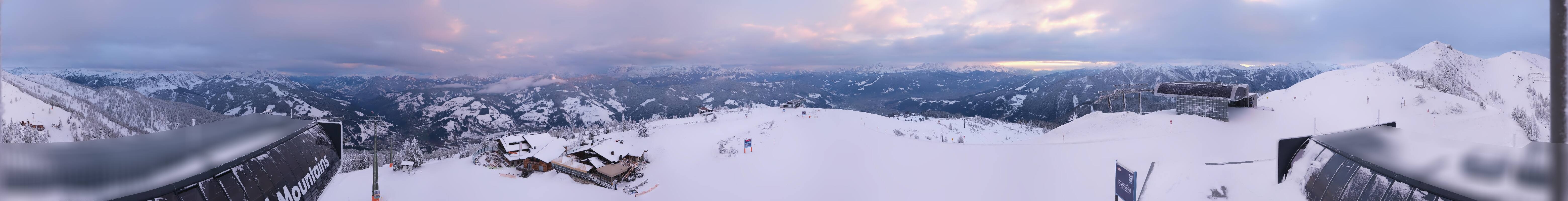 Archiv Foto Webcam Wagrain Grießenkareck - Bergstation Flying Mozart