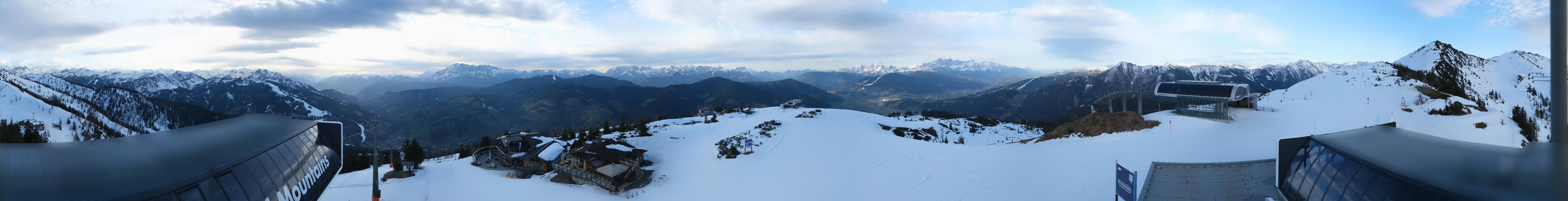 Archiv Foto Webcam Wagrain Grießenkareck - Bergstation Flying Mozart